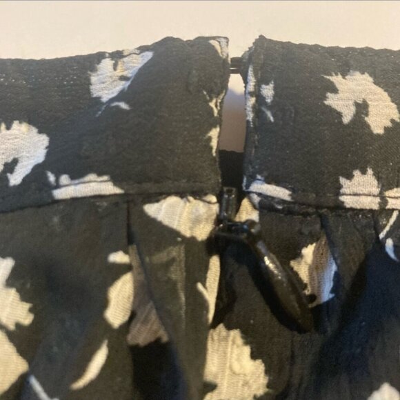 All Saints Lea Scatter Asymmetrical Floral Mini Skirt - Black and White Size 4 - Picture 7 of 7